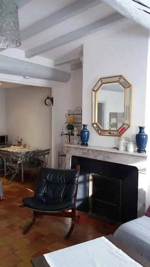 Studio Ensoleille, Typique Centre Historique, Wifi Aix-en-Provence Apartament