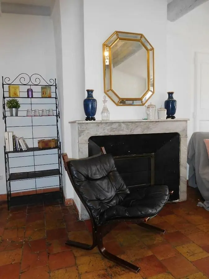 Studio Ensoleille, Typique Centre Historique, Wifi Aix-en-Provence Apartament